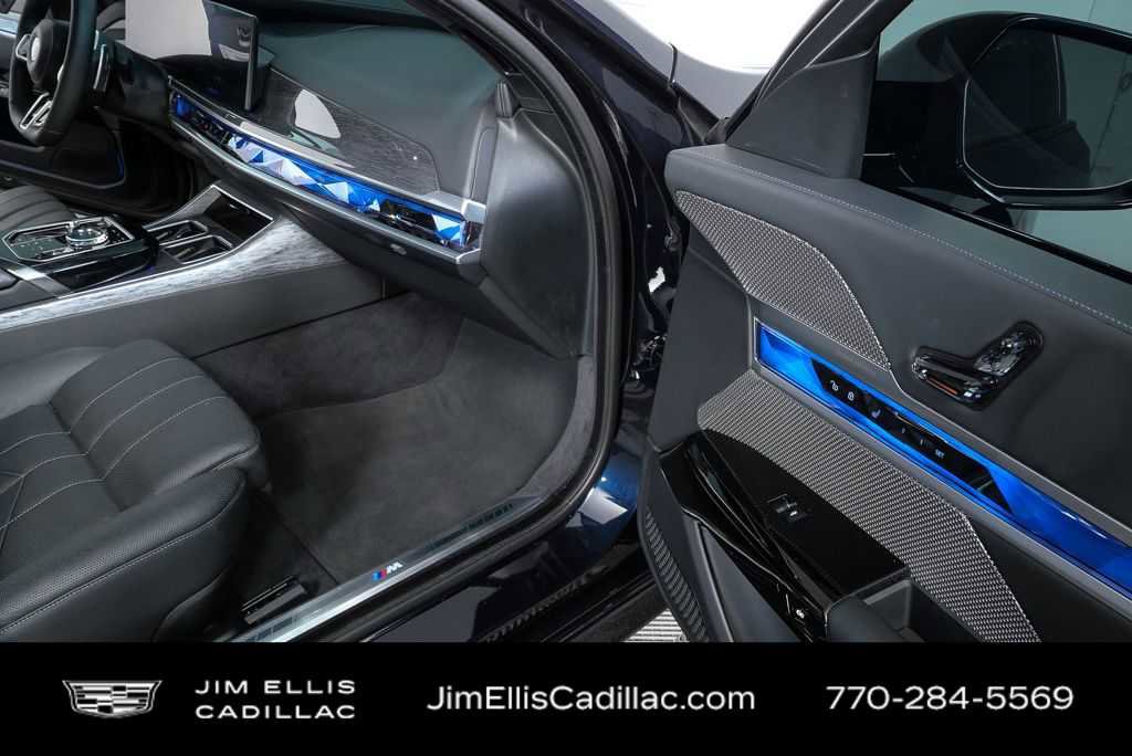 2023 BMW 760i xDrive