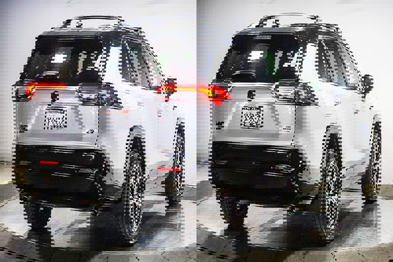 2023 Toyota RAV4 XSE