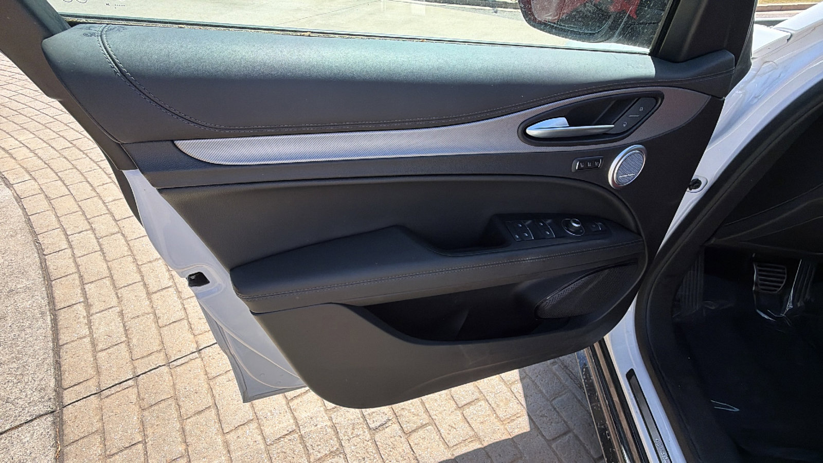 2025 Alfa Romeo Stelvio Sprint