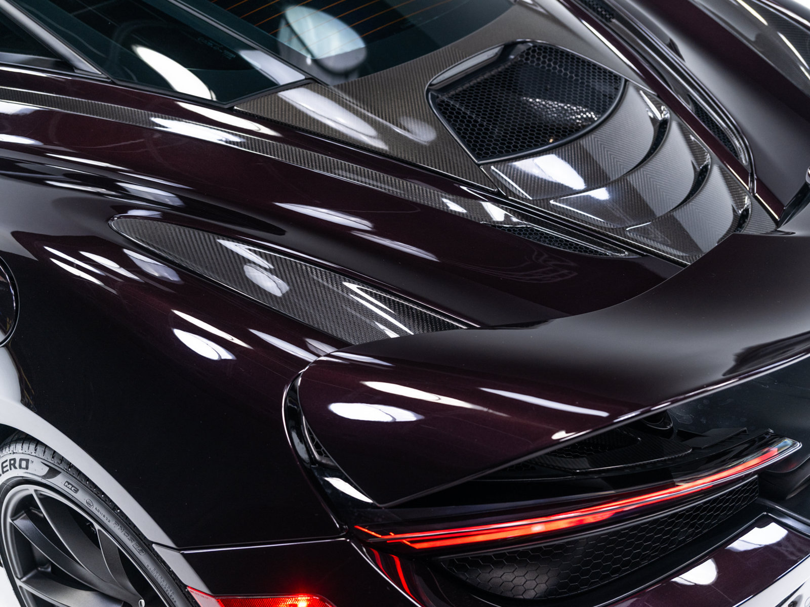 Used 2018 McLaren 720S Luxury photo 78