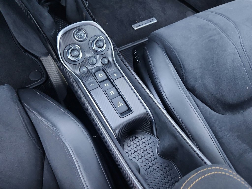 Used 2019 McLaren 600LT photo 27