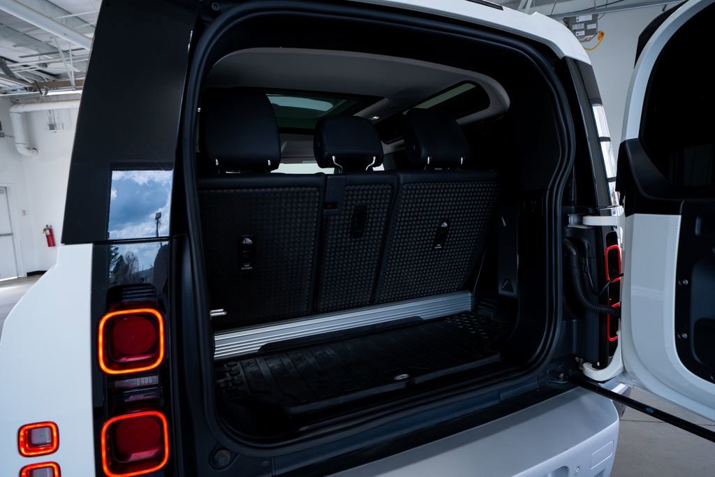 2022 Land Rover Defender 90 S