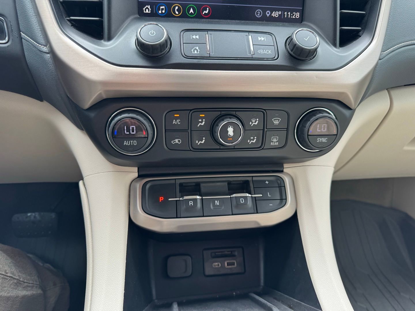 2020 GMC Acadia Denali