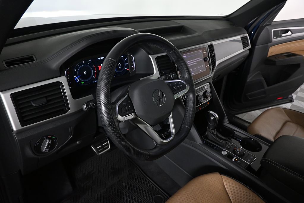 2022 Volkswagen Atlas Cross Sport SEL Premium R-Line