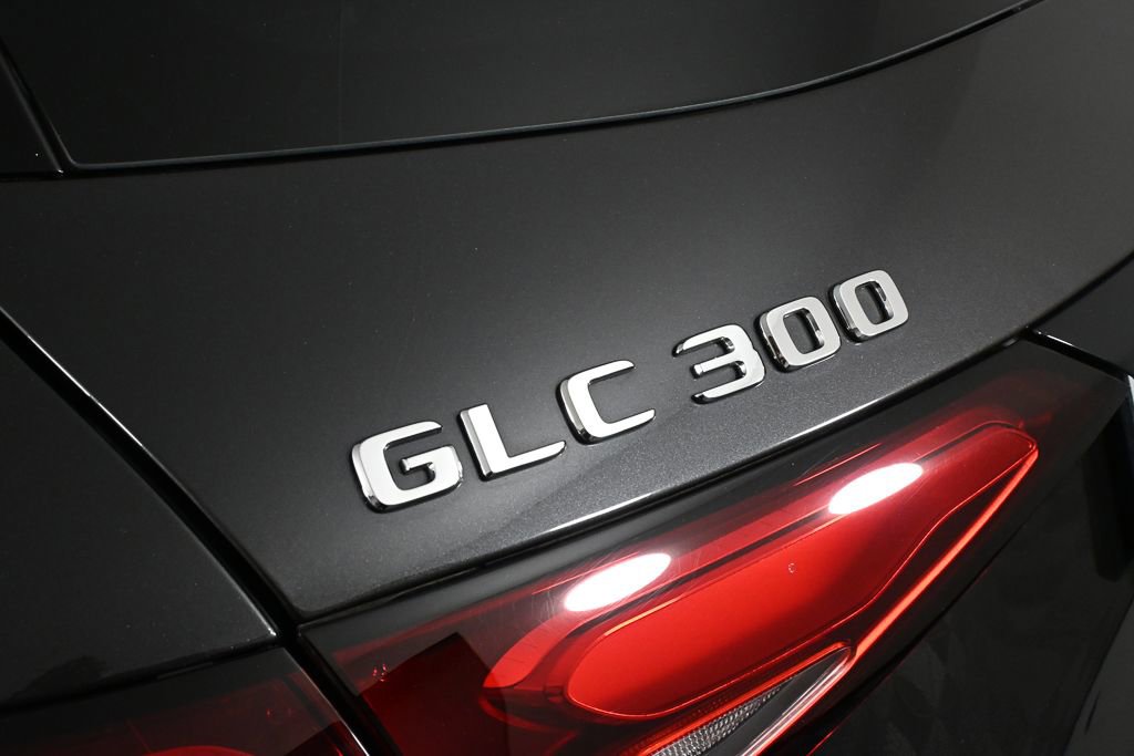 2025 Mercedes-Benz GLC 300 4MATIC