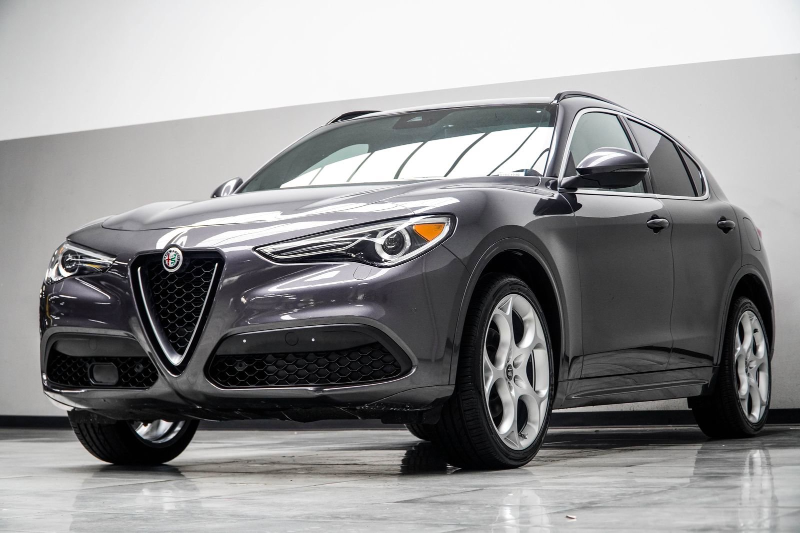 2023 Alfa Romeo Stelvio Ti Lusso