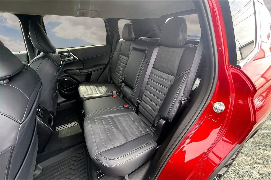 2026 Mitsubishi Outlander FWD