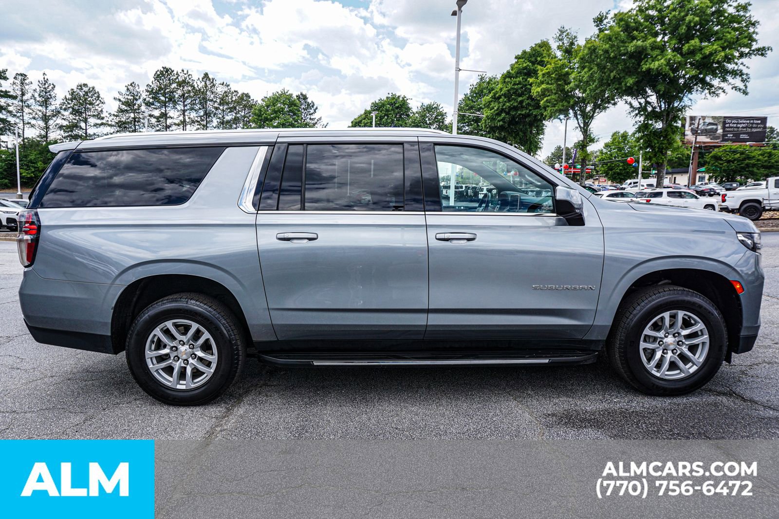 2024 Chevrolet Suburban LT