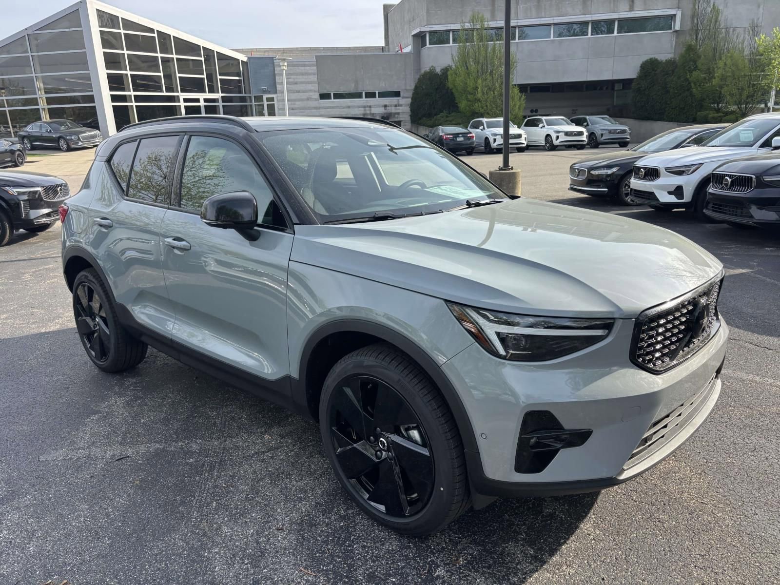 2026 Volvo Xc40 B5 Ultra