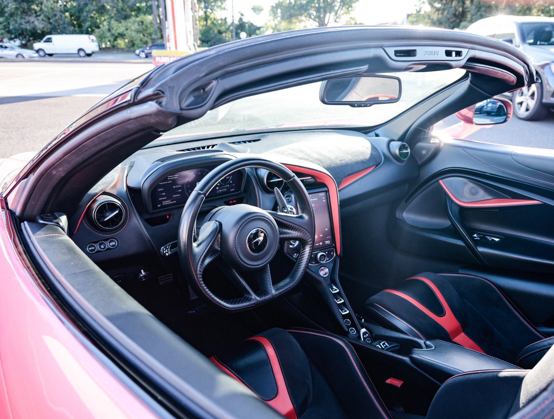 Used 2020 McLaren 720S Performance photo 13