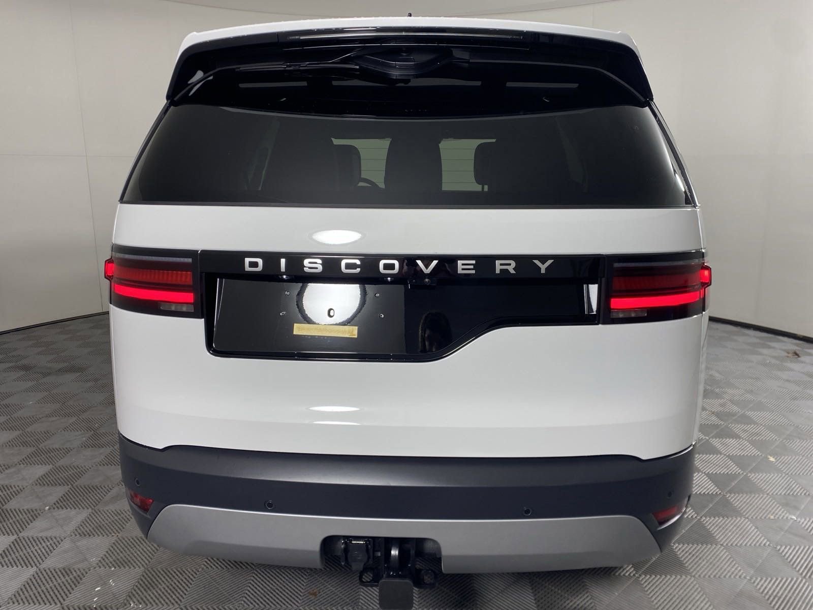 2025 Land Rover Discovery S