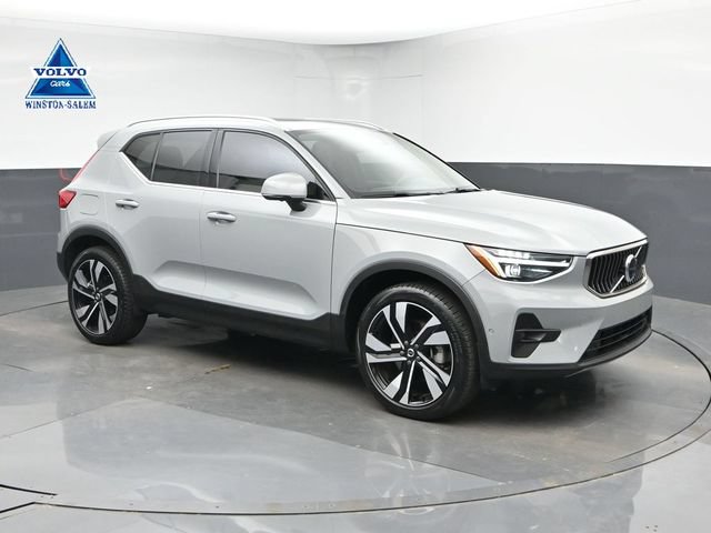 Used 2024 Volvo XC40 B5 Plus w/ Protection Package Premier