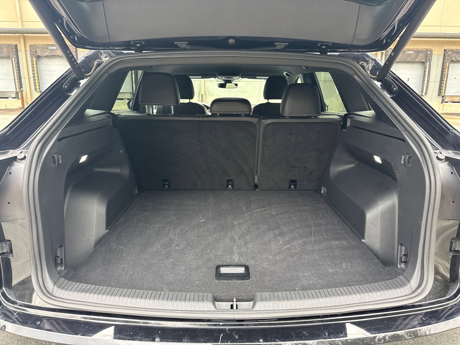 2025 Volkswagen Atlas Cross Sport SE