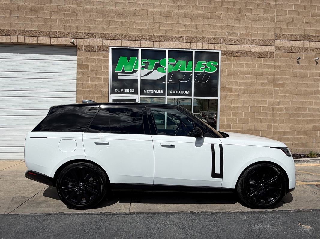 2023 Land Rover Range Rover SE