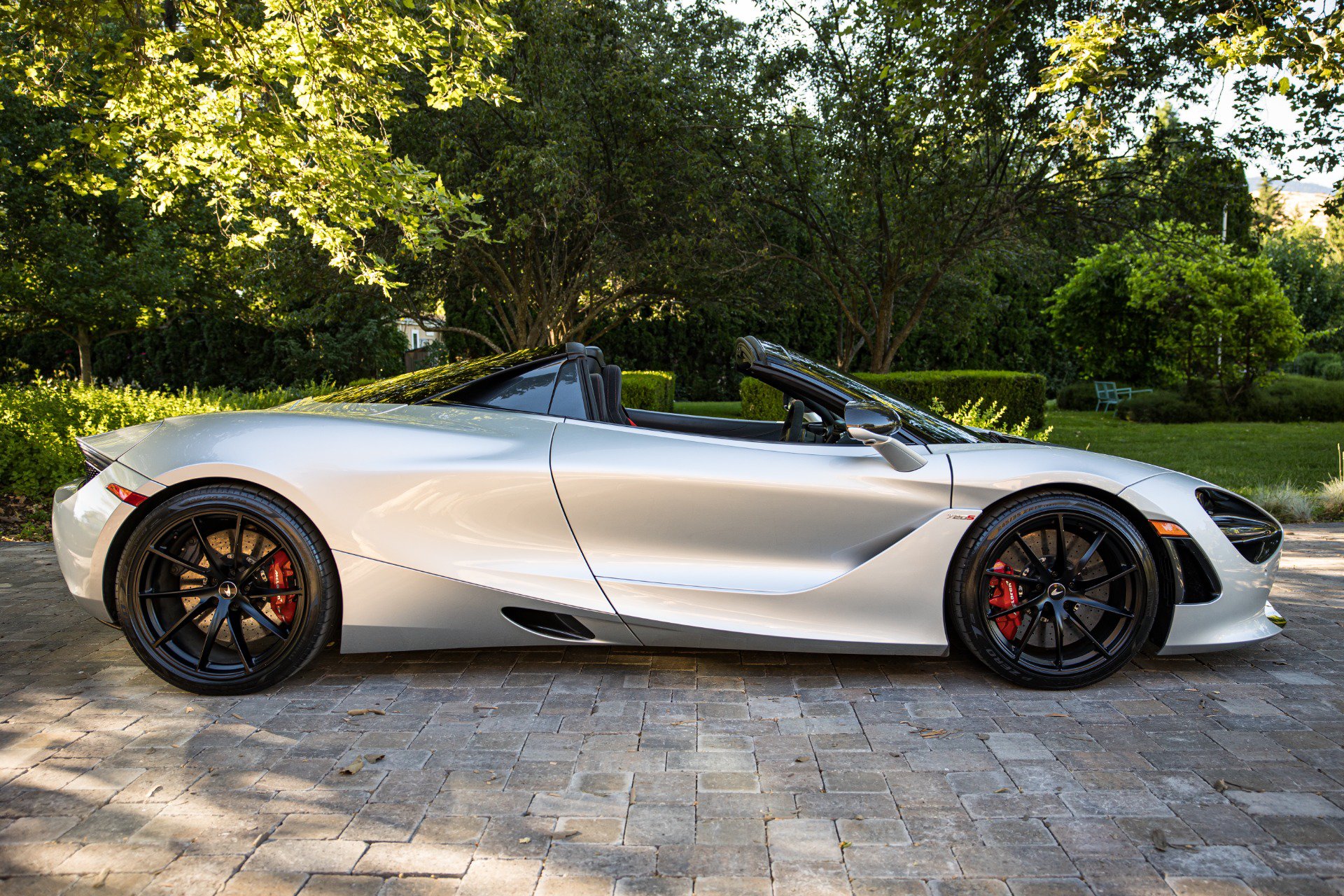 Used 2021 McLaren 720S Performance photo 11