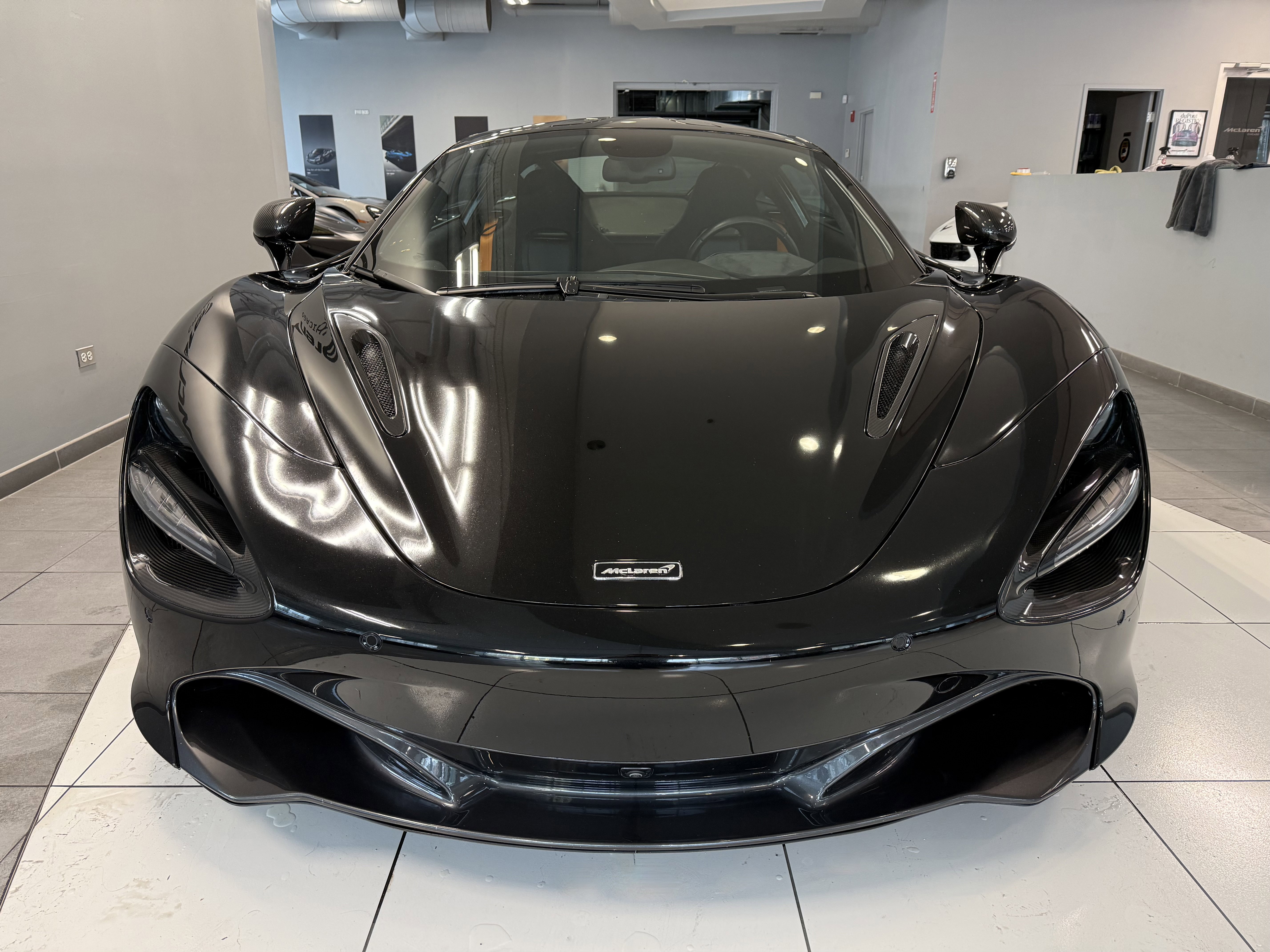 Used 2019 McLaren 720S photo 9