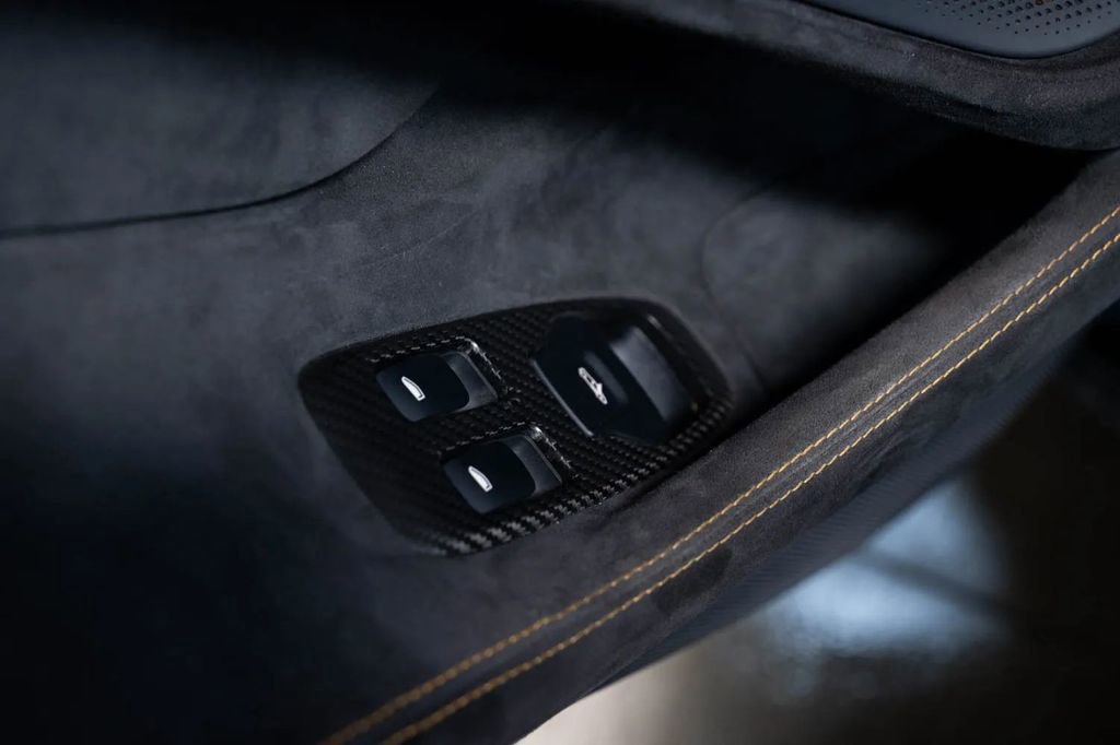 Used 2020 McLaren 600LT Spider photo 43