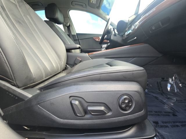 2022 Audi A4 2.0T Premium Plus