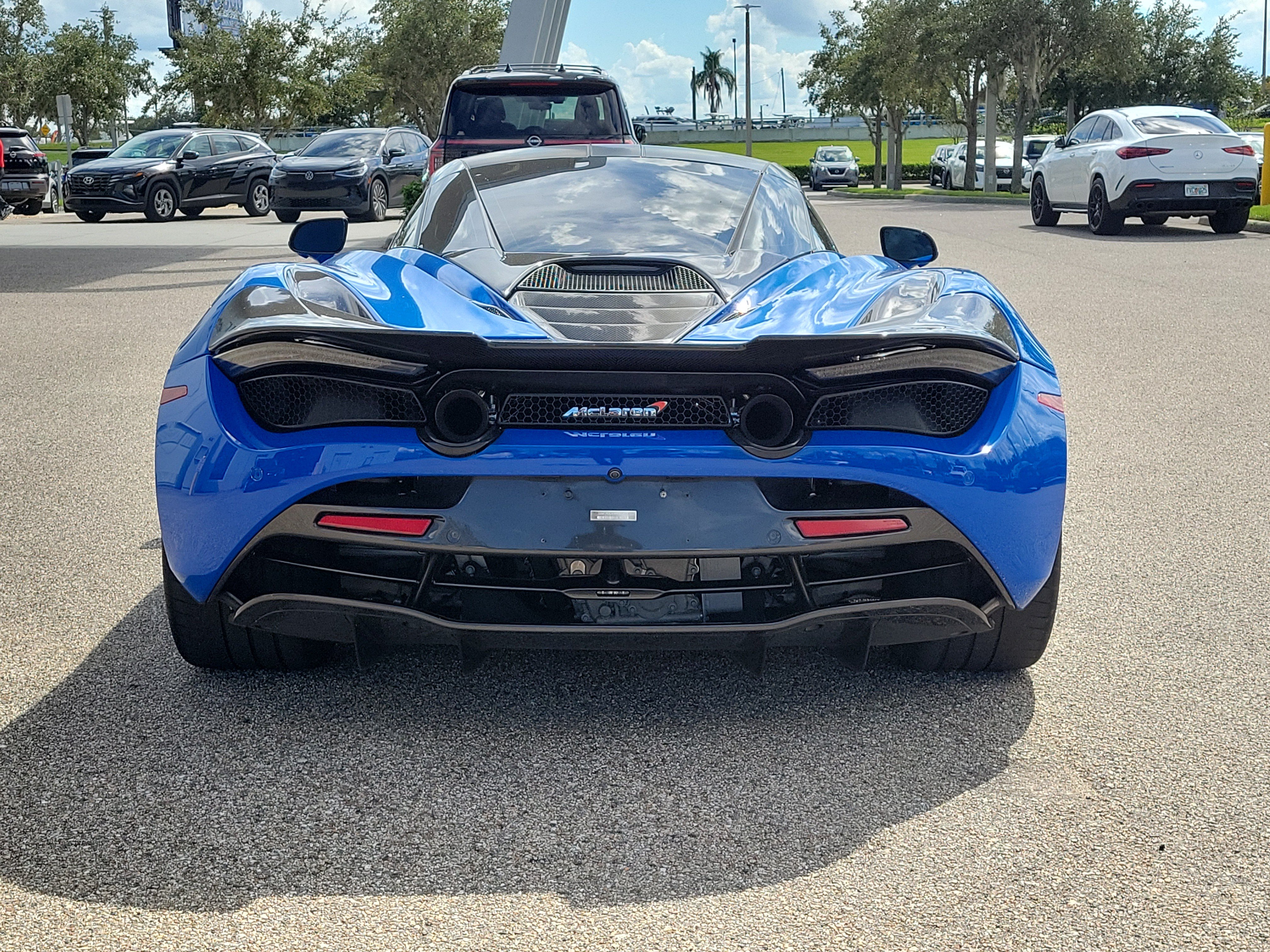 Used 2018 McLaren 720S Luxury photo 9