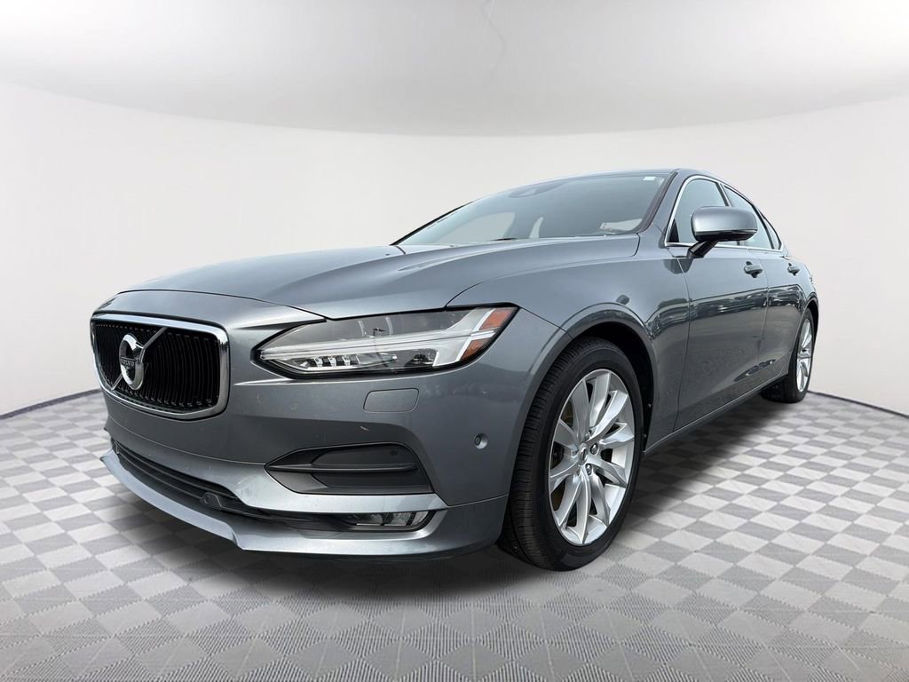 2017 Volvo S90 T6 Momentum