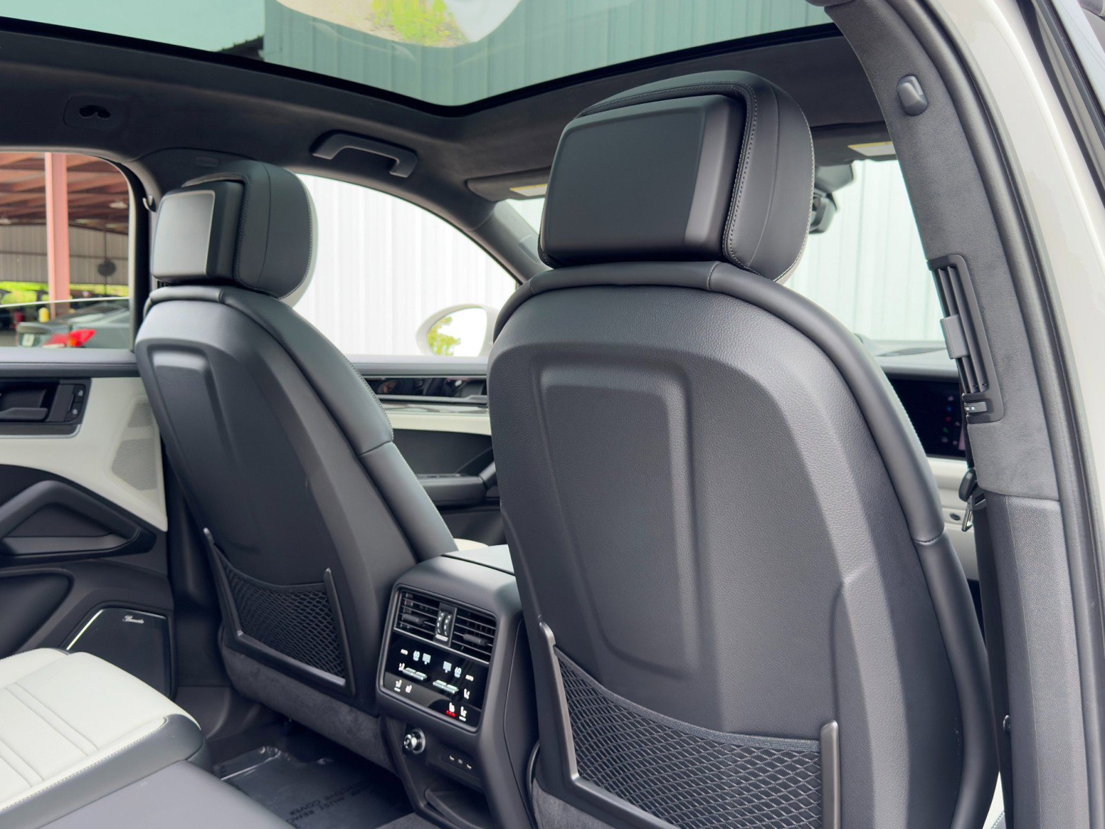 2024 Porsche Cayenne Turbo