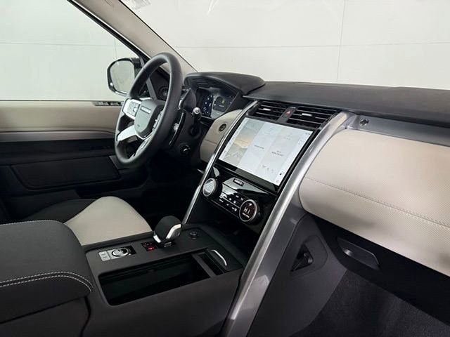 2025 Land Rover Discovery Dynamic SE