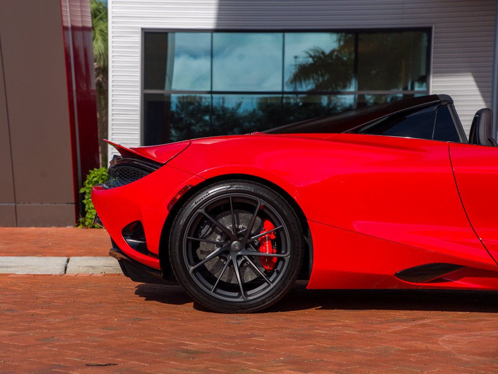 Used 2027 McLaren 750S Spider photo 34