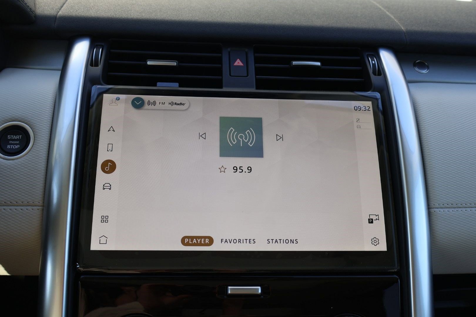 2026 Land Rover Discovery Dynamic SE