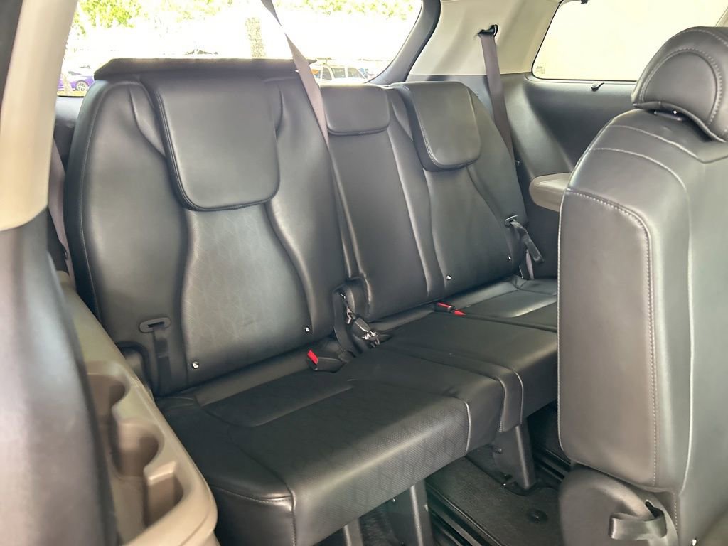 2025 Kia Carnival EX