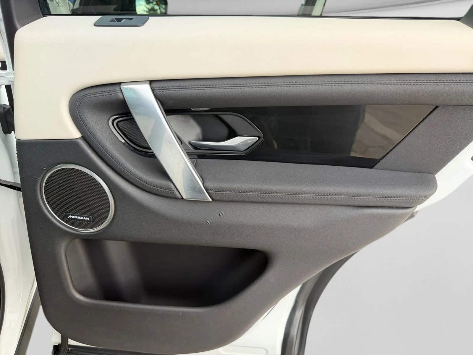 2020 Land Rover Discovery Sport SE