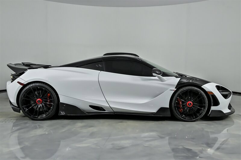 Used 2018 McLaren 720S Performance photo 16