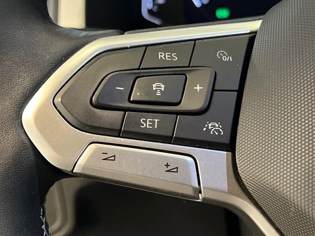 2022 Volkswagen Atlas Cross Sport SE