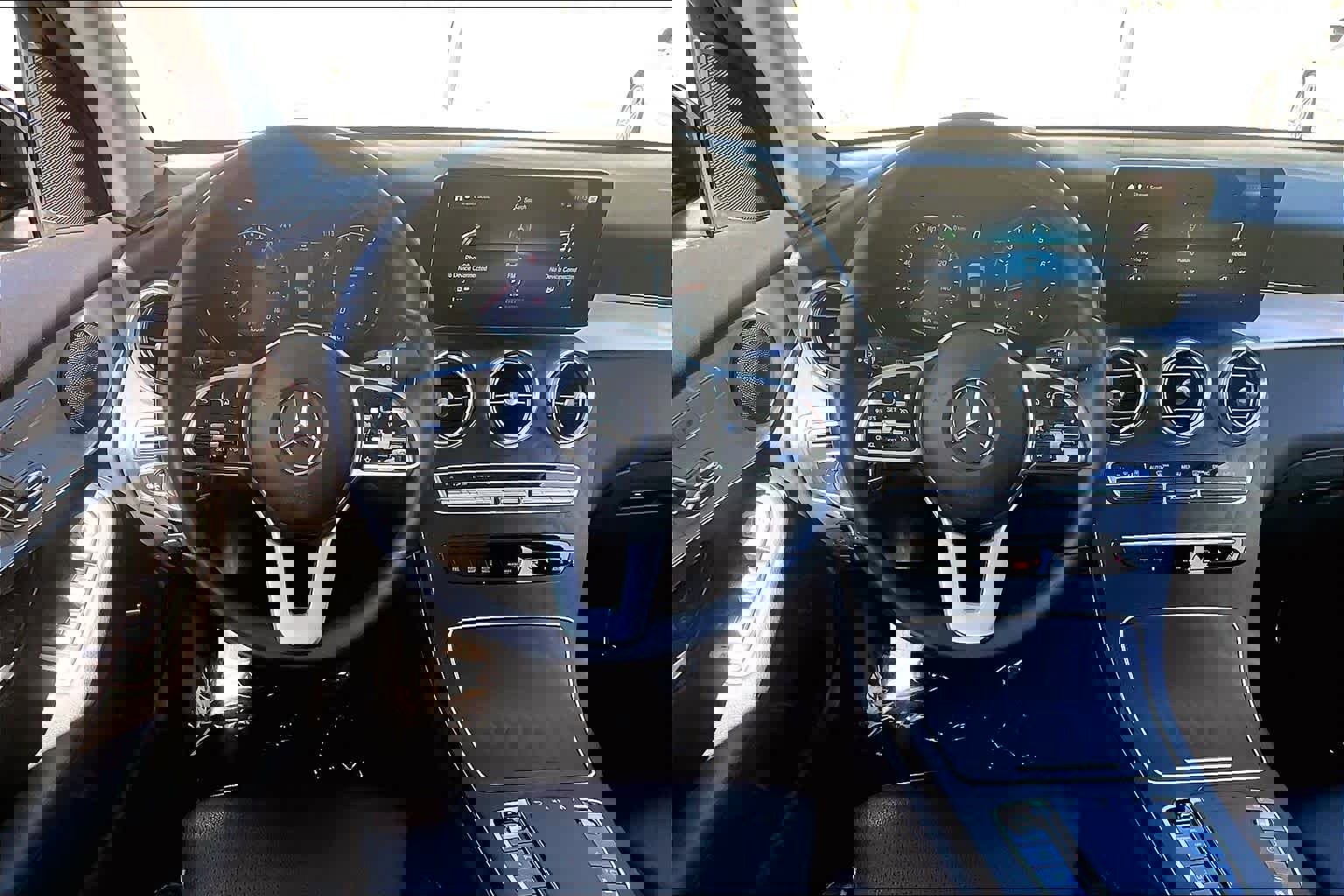 2022 Mercedes-Benz GLC 300