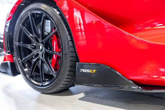Used 2021 McLaren 765LT photo 32
