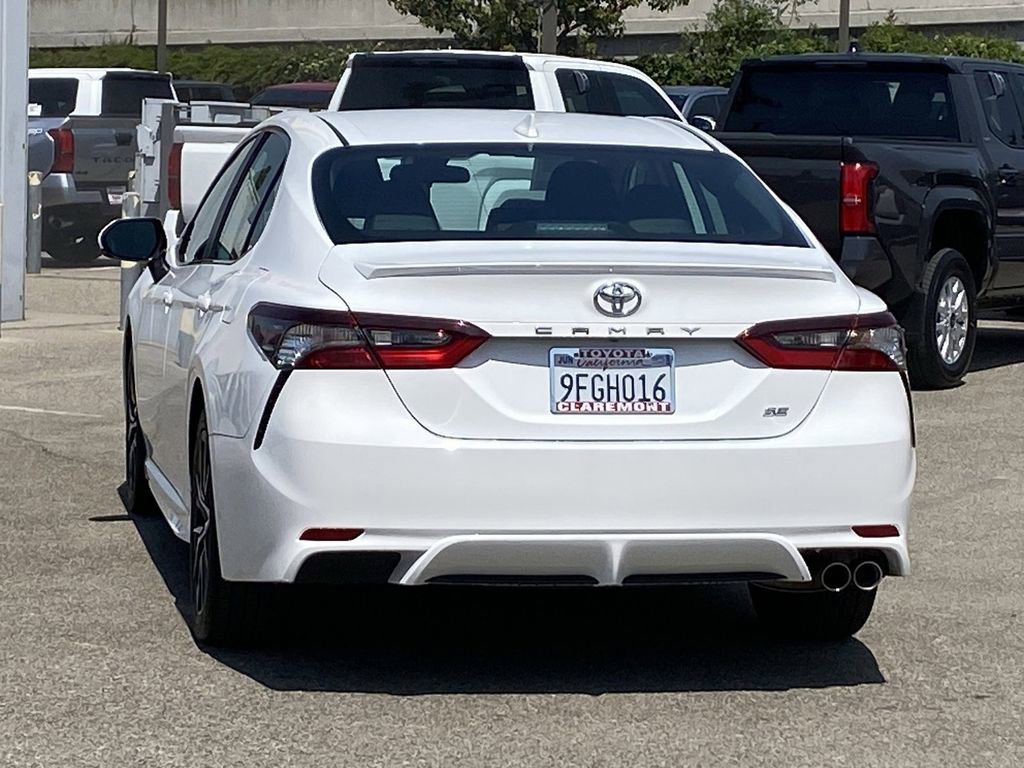 2023 Toyota Camry SE