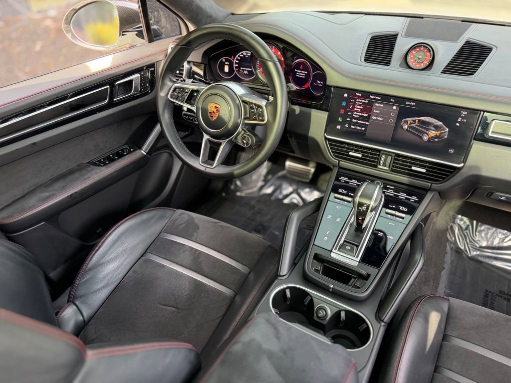 2023 Porsche Cayenne GTS
