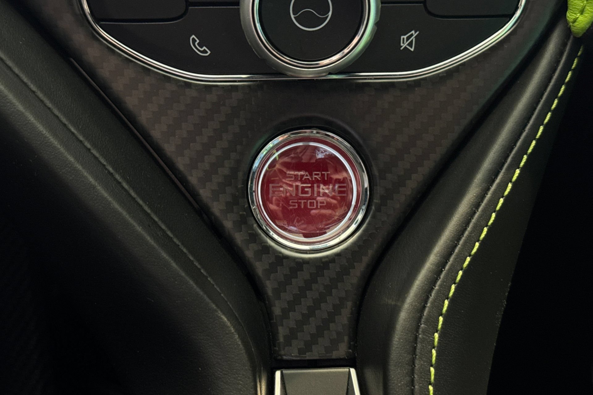 Used 2022 McLaren 765LT photo 27