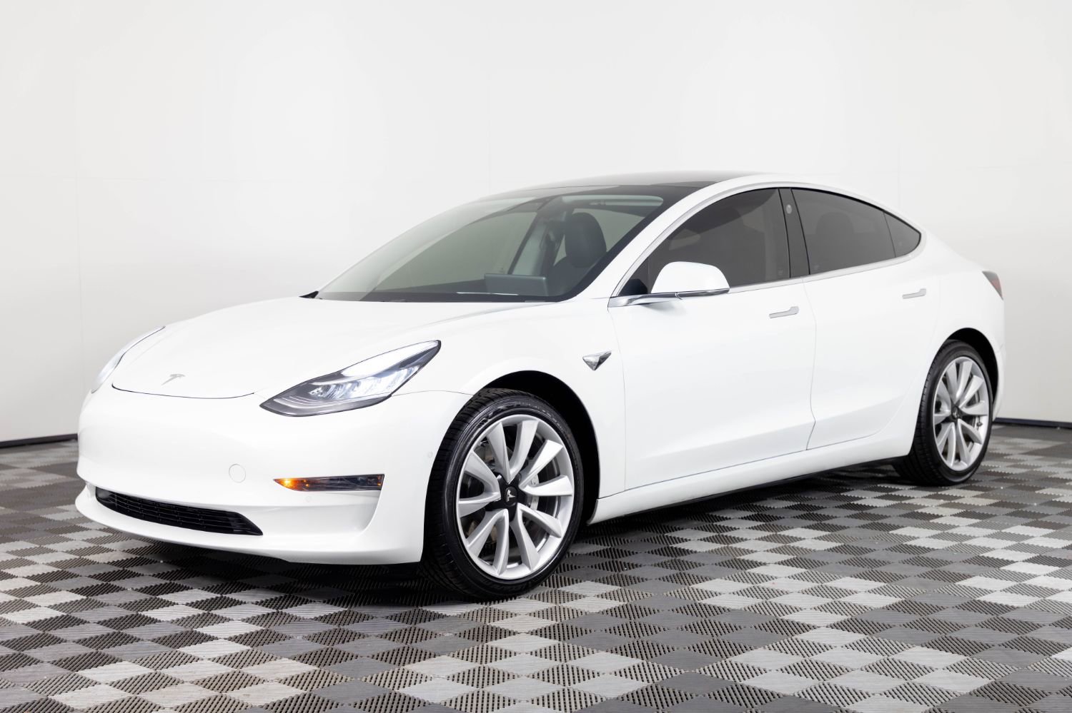 2019 Tesla Model 3 Long Range