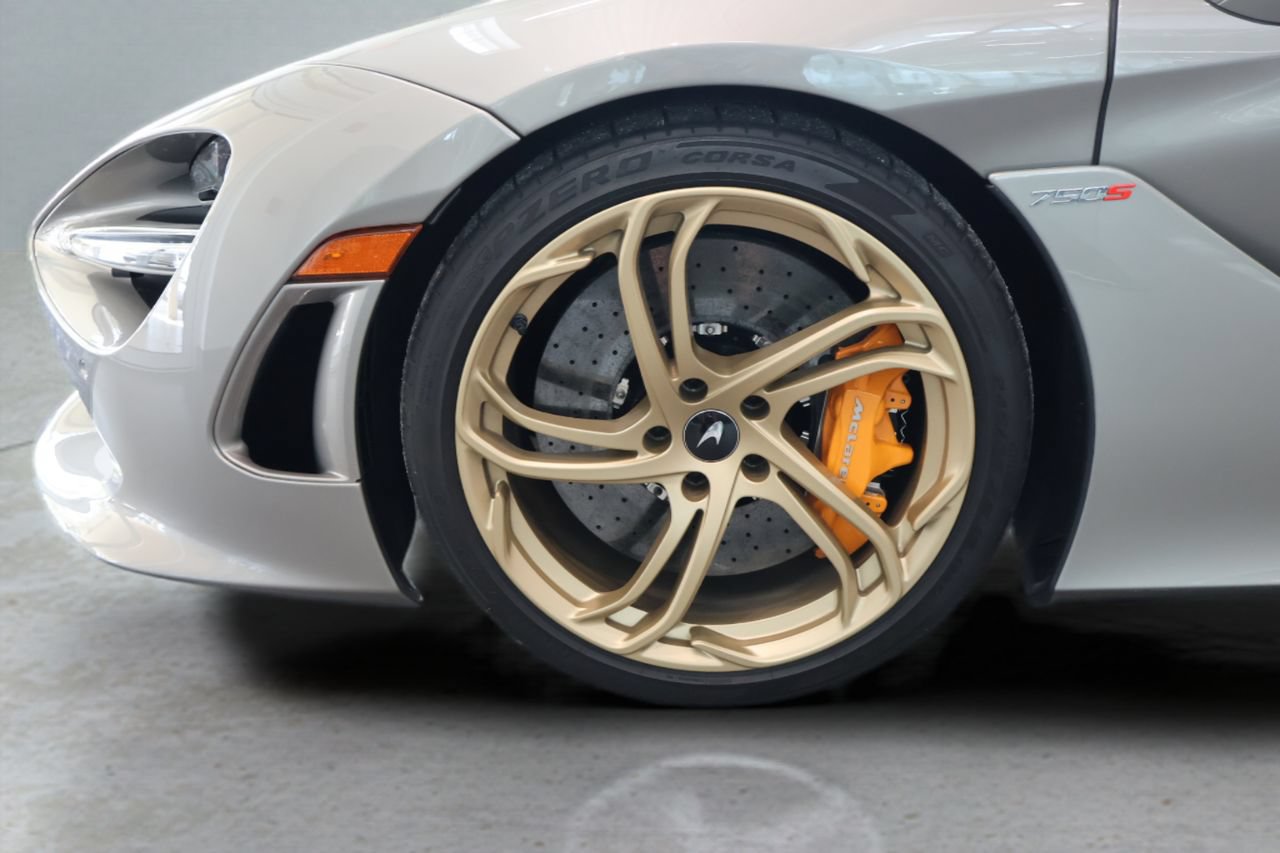 Used 2025 McLaren 750S Spider photo 10