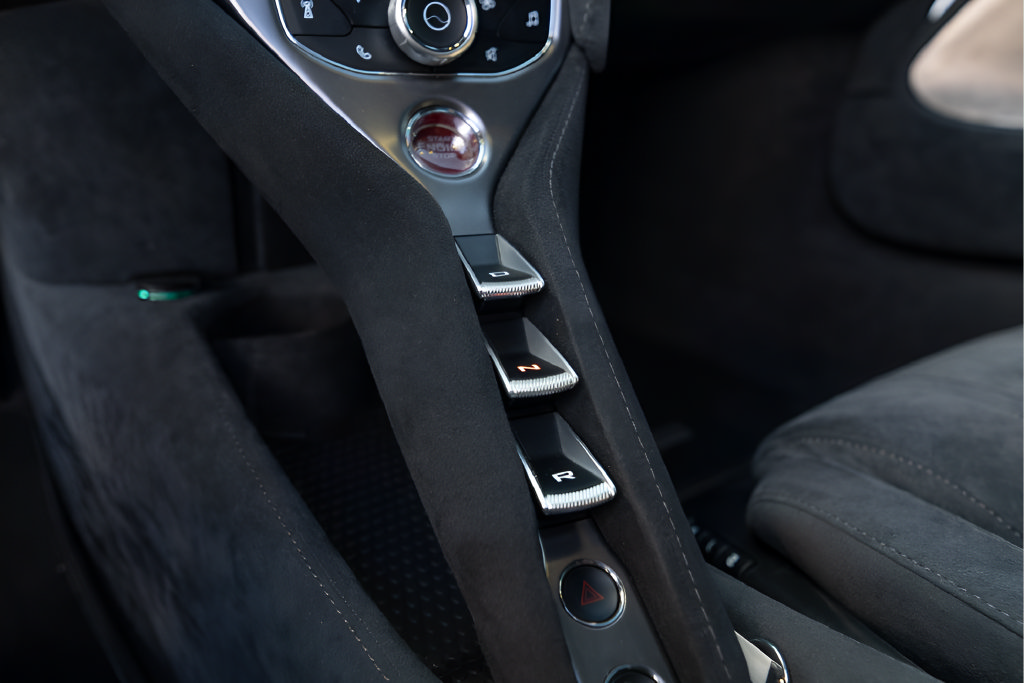 Used 2018 McLaren 720S photo 38