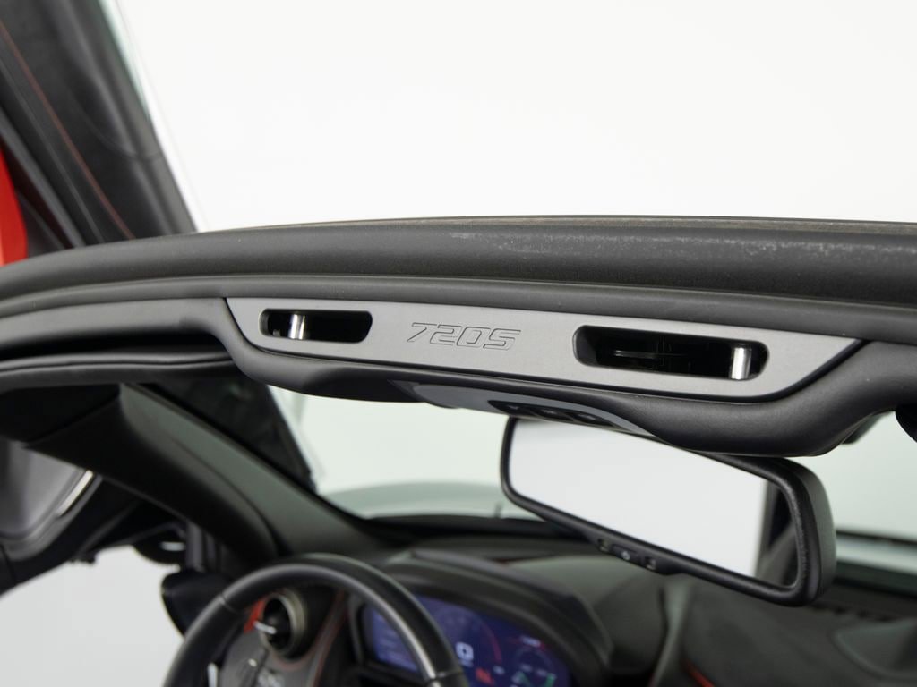 Used 2020 McLaren 720S Performance photo 36