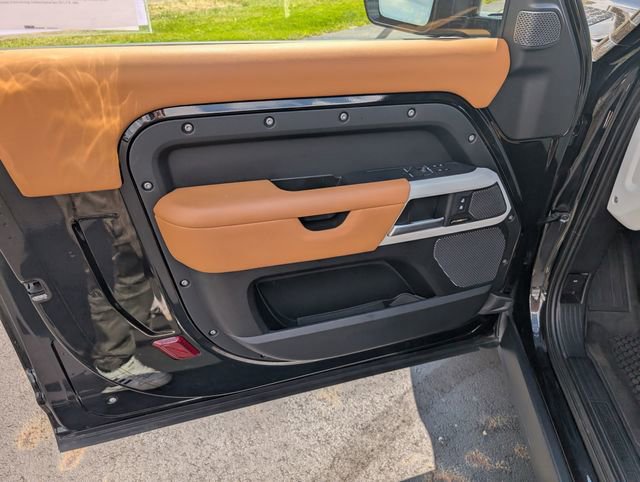 2023 Land Rover Defender 90 S