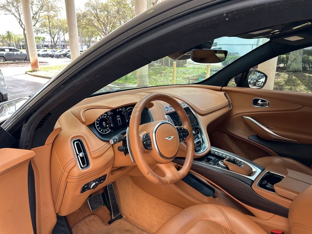 2023 Aston Martin DBX