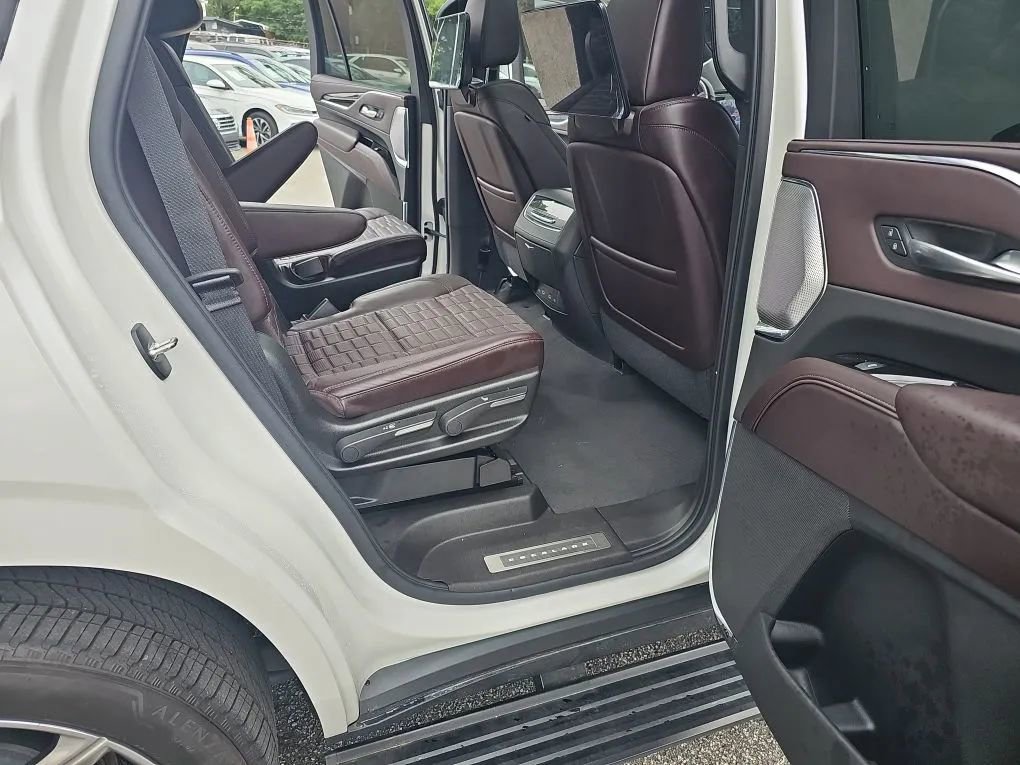 2021 Cadillac Escalade Premium Luxury Platinum