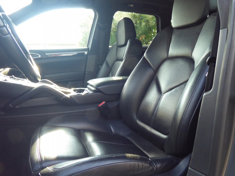 2014 Porsche Cayenne GTS