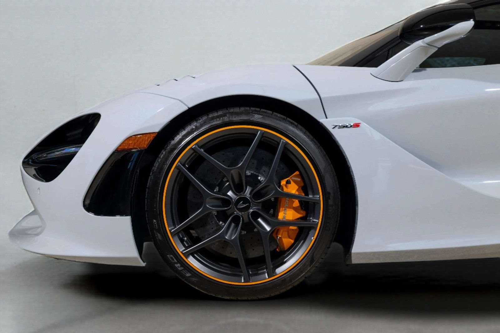 New 2026 McLaren 750S photo 12