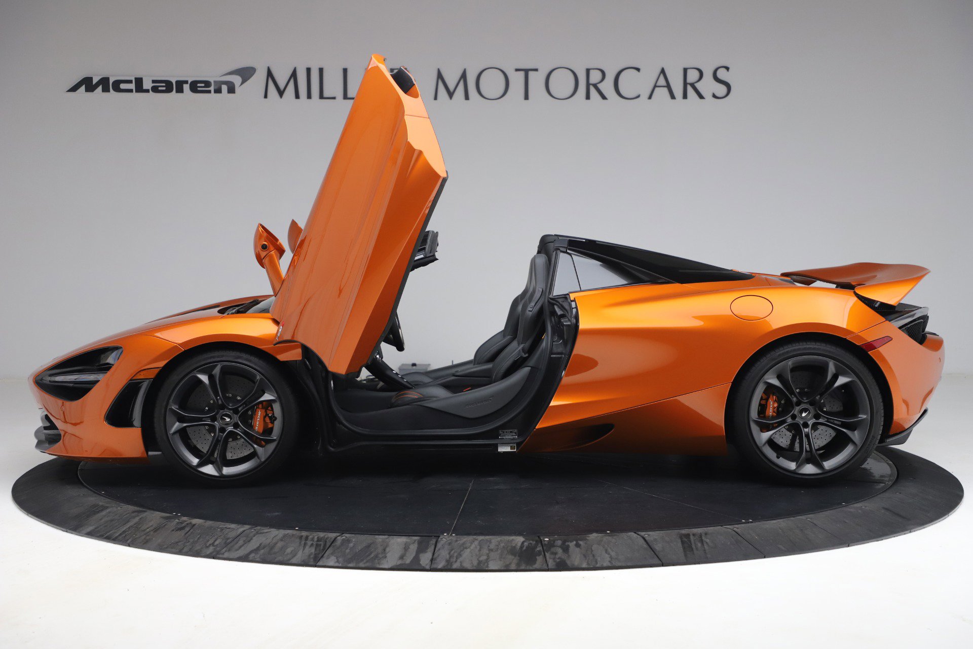 Used 2020 McLaren 720S Spider photo 15
