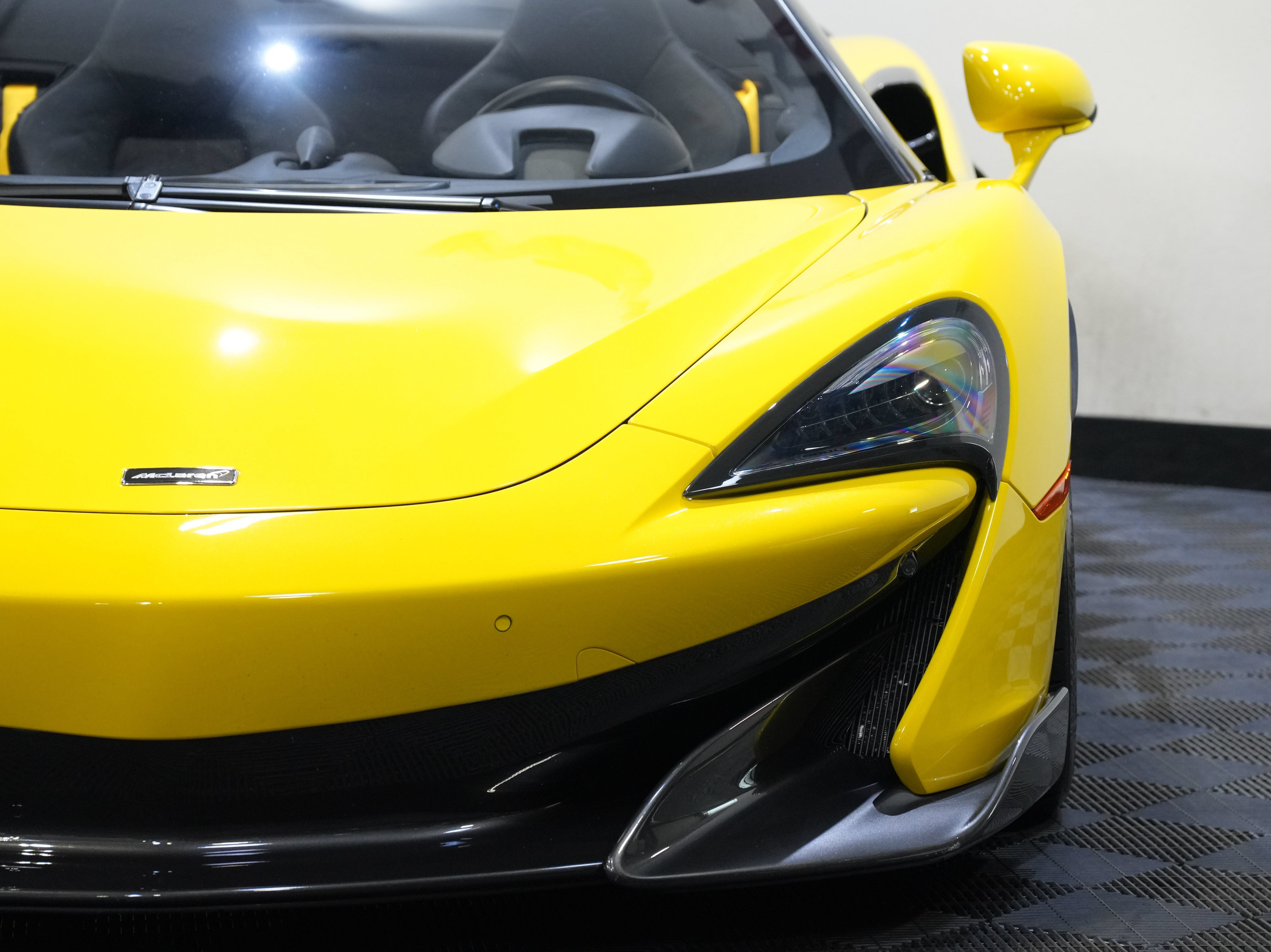 Used 2020 McLaren 600LT Spider photo 10