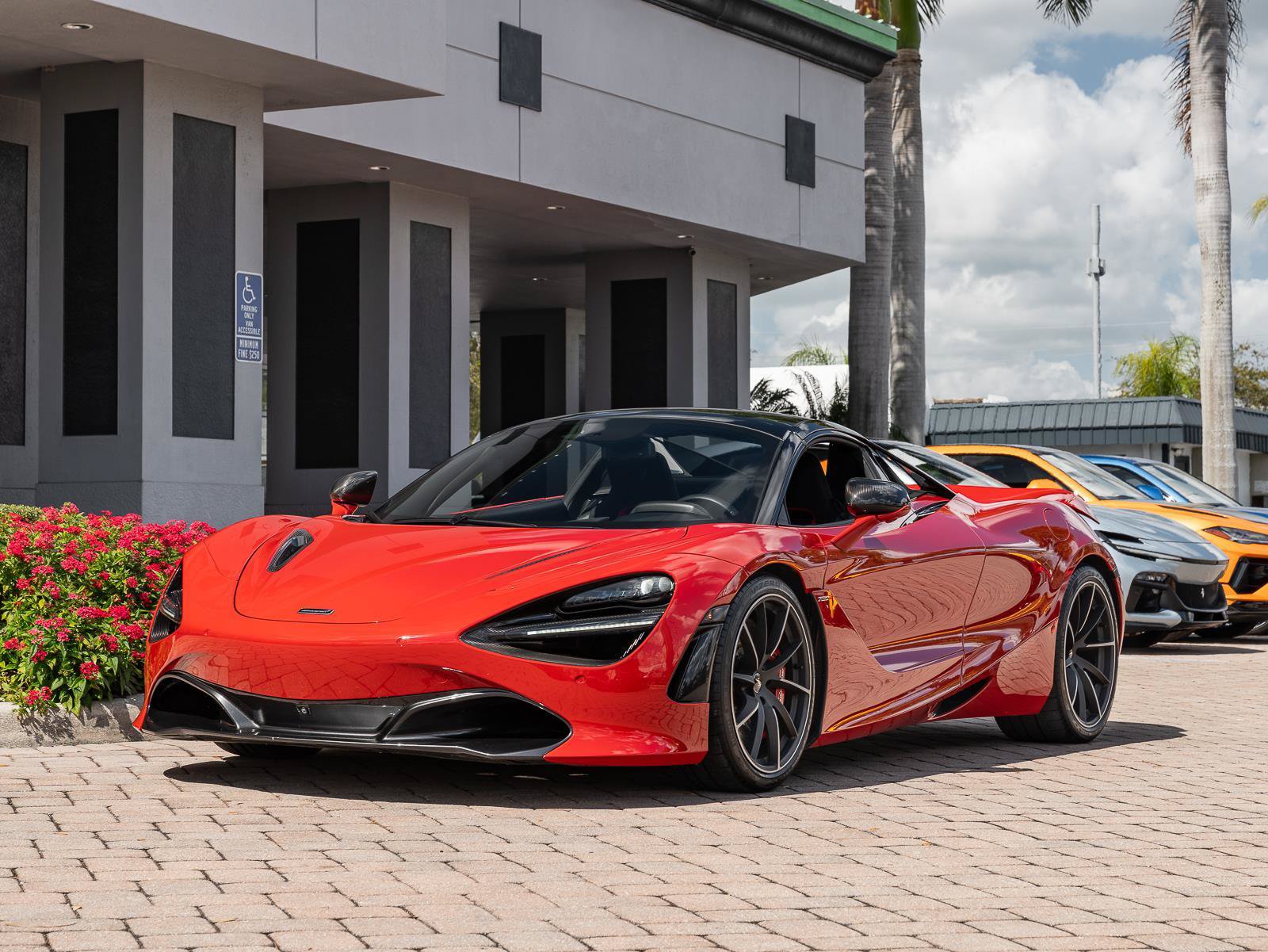 Used 2020 McLaren 720S Performance photo 35