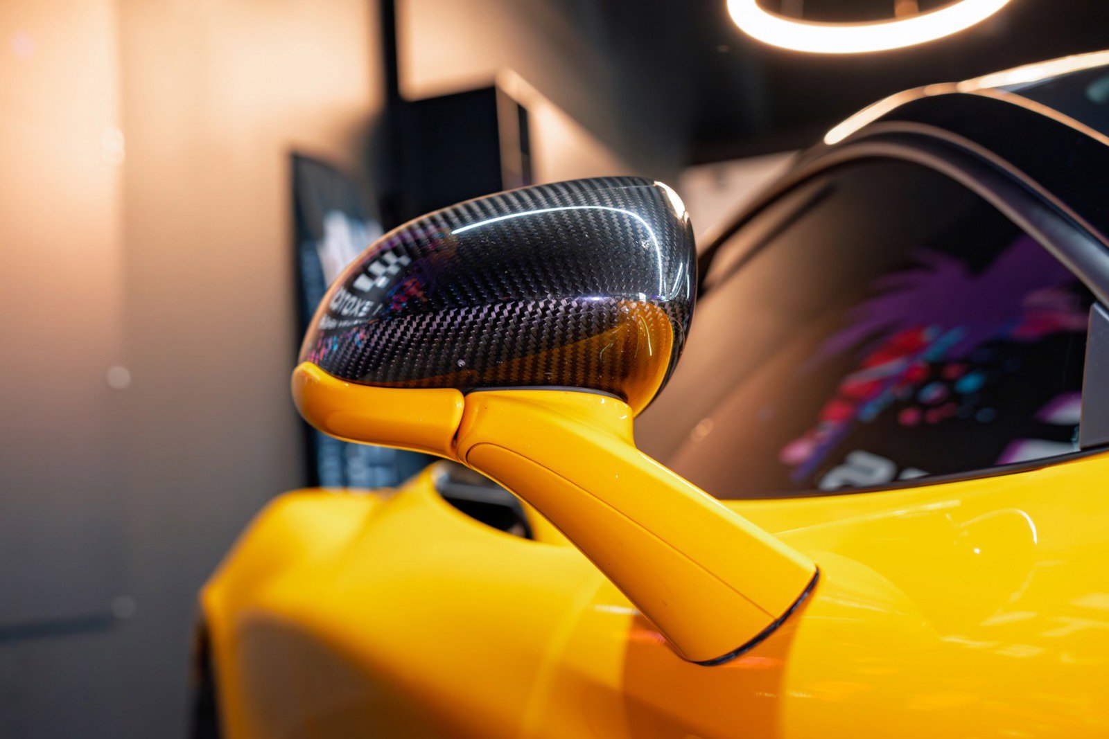 Used 2018 McLaren 720S Performance photo 19